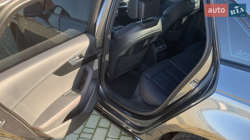 Седан Audi A4 2018 в Одессе