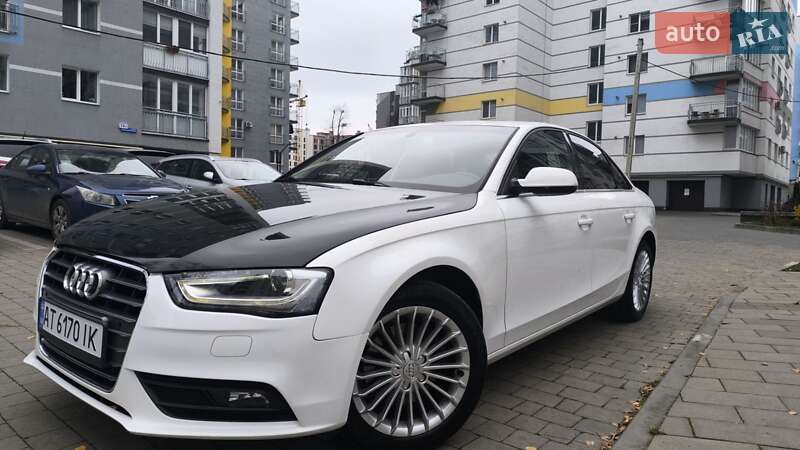 Седан Audi A4 2014 в Івано-Франківську