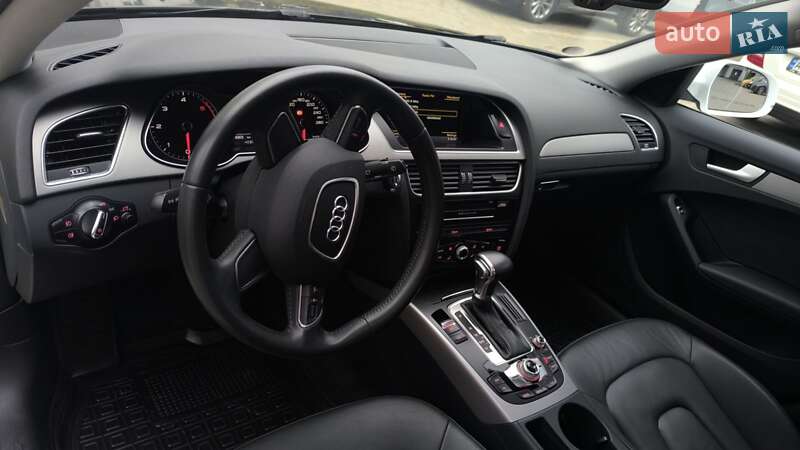 Седан Audi A4 2014 в Івано-Франківську