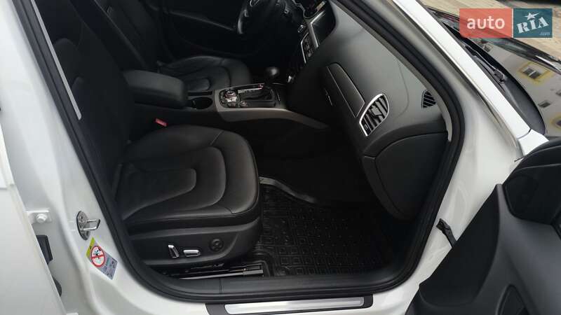 Седан Audi A4 2014 в Івано-Франківську