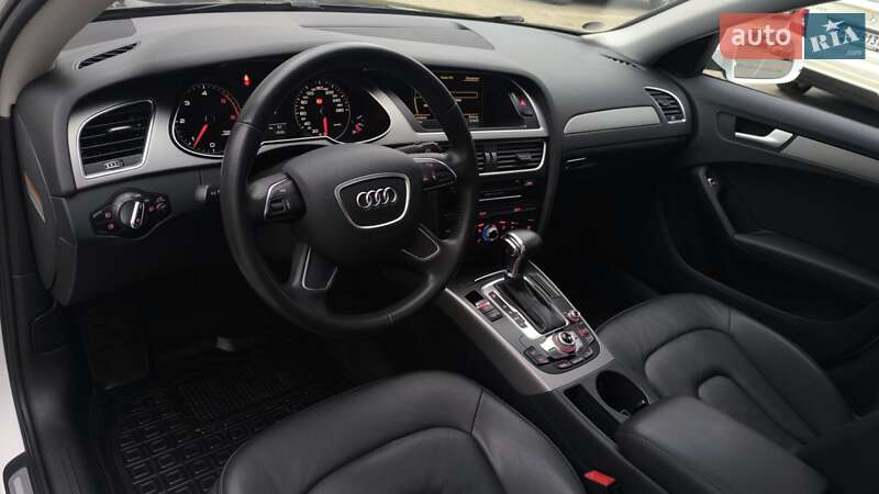 Седан Audi A4 2014 в Івано-Франківську