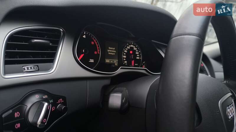 Седан Audi A4 2014 в Івано-Франківську