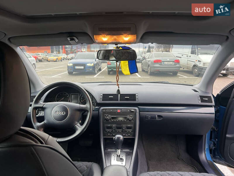 Седан Audi A4 2002 в Петропавловской Борщаговке
