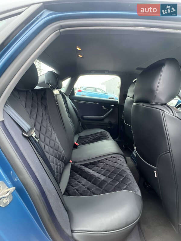 Седан Audi A4 2002 в Петропавловской Борщаговке