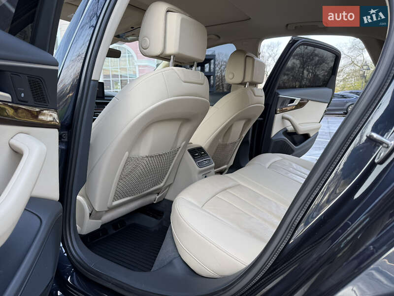 Седан Audi A4 2017 в Одесі