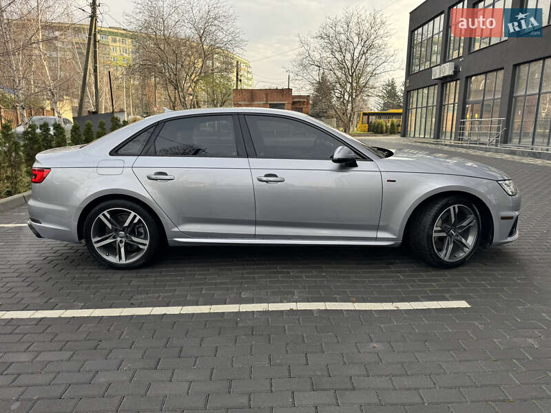 Седан Audi A4 2015 в Полтаве