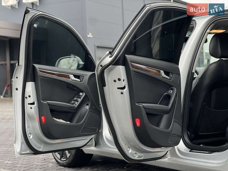 Седан Audi A4 2013 в Тернополе