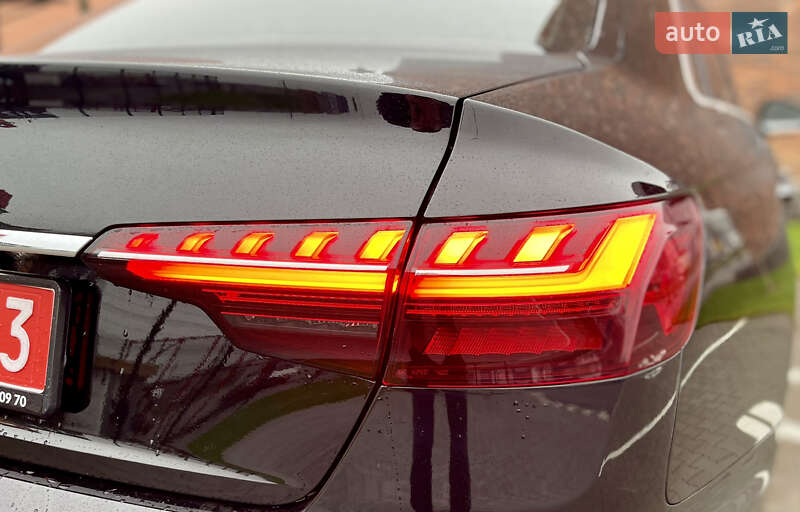 Седан Audi A4 2020 в Києві