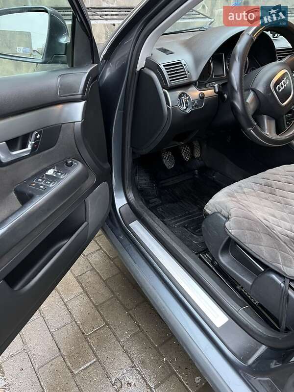 Універсал Audi A4 2004 в Чернівцях