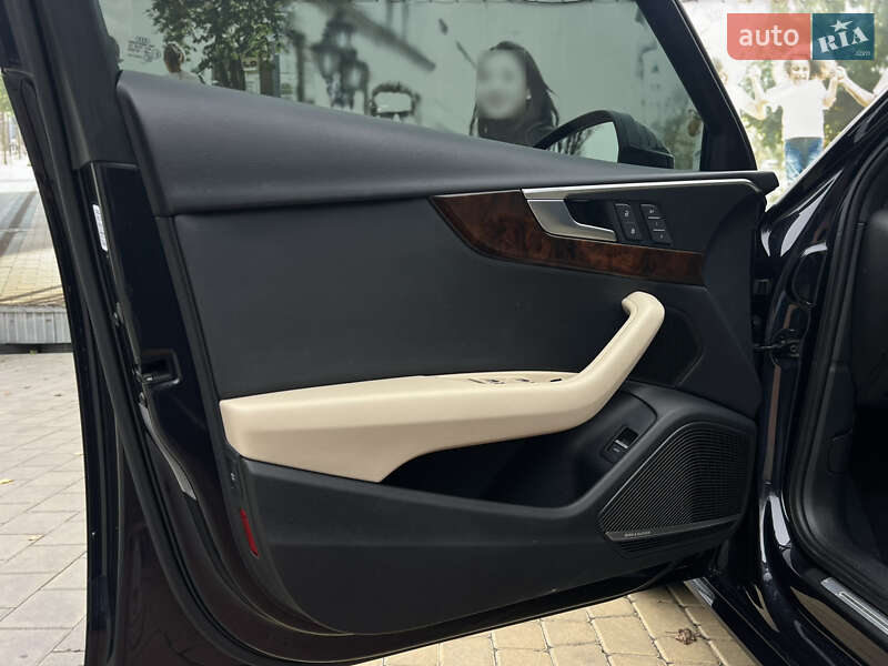 Седан Audi A4 2017 в Одессе