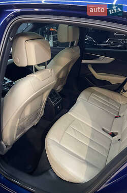 Седан Audi A4 2016 в Киеве