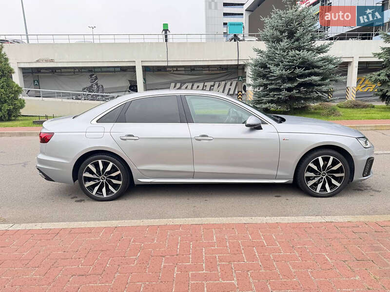Седан Audi A4 2021 в Києві