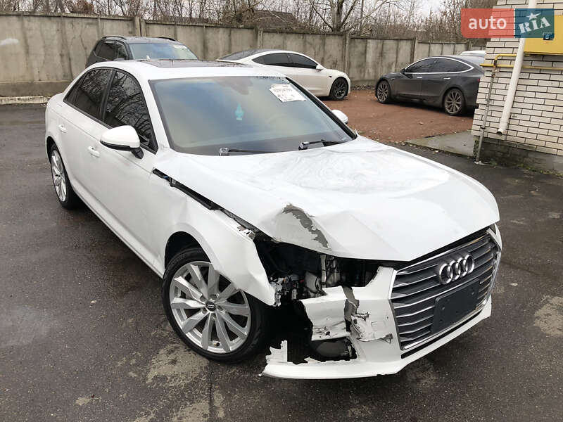 Седан Audi A4 2017 в Ирпене