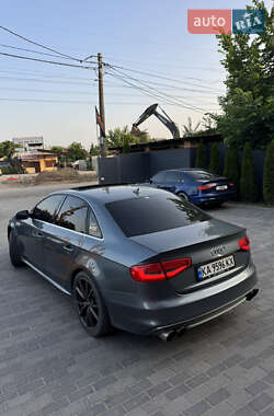 Седан Audi A4 2013 в Києві