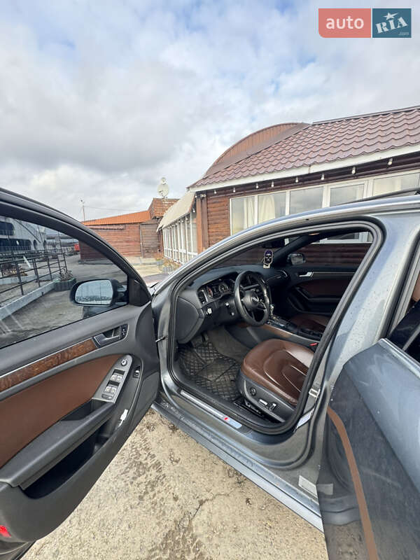 Седан Audi A4 2013 в Киеве