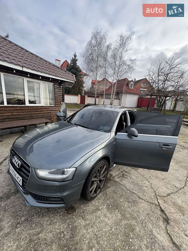 Седан Audi A4 2013 в Киеве