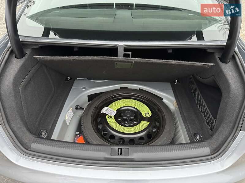 Седан Audi A4 2015 в Днепре фото 36 Седан Audi A4 2015 в Днепре