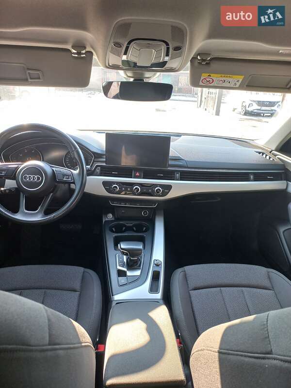 Универсал Audi A4 2020 в Лубнах