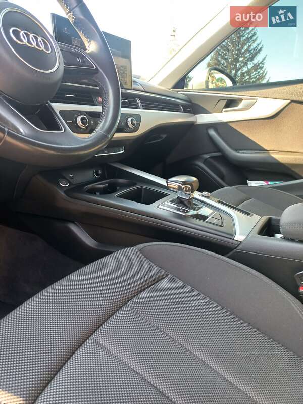 Универсал Audi A4 2020 в Лубнах