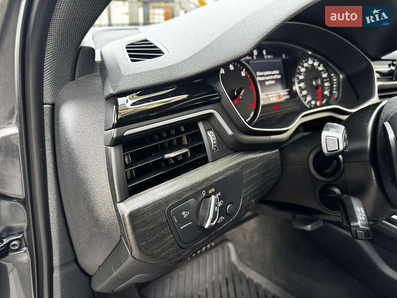 Седан Audi A4 2020 в Киеве