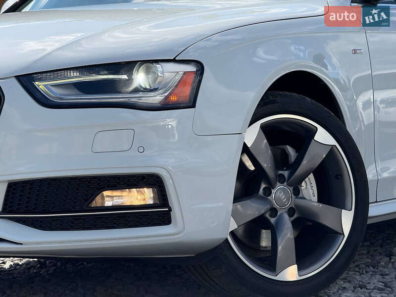 Седан Audi A4 2015 в Стрию