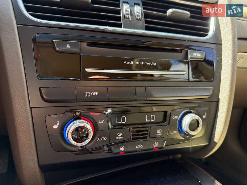 Седан Audi A4 2015 в Стрию