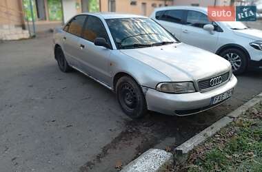 Седан Audi A4 1998 в Немирове