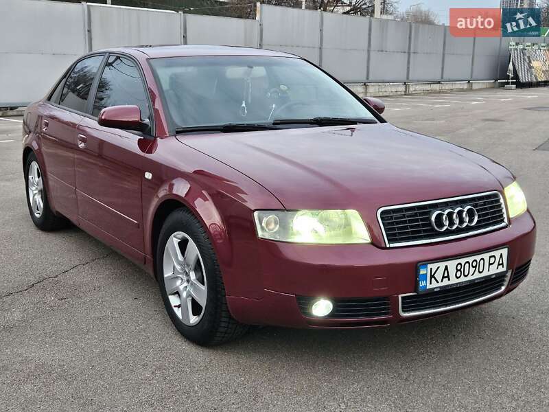 Седан Audi A4 2004 в Киеве