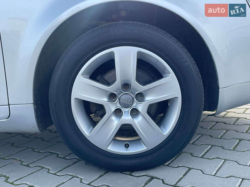 Седан Audi A4 2003 в Вінниці