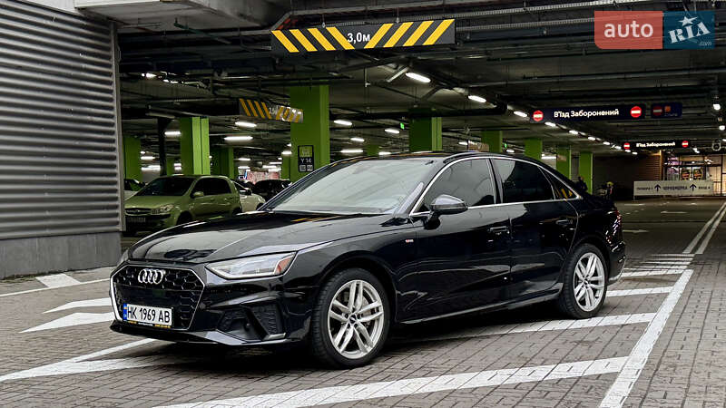 Седан Audi A4 2019 в Вараше