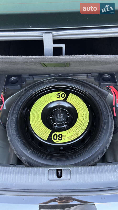 Седан Audi A4 2019 в Вараше