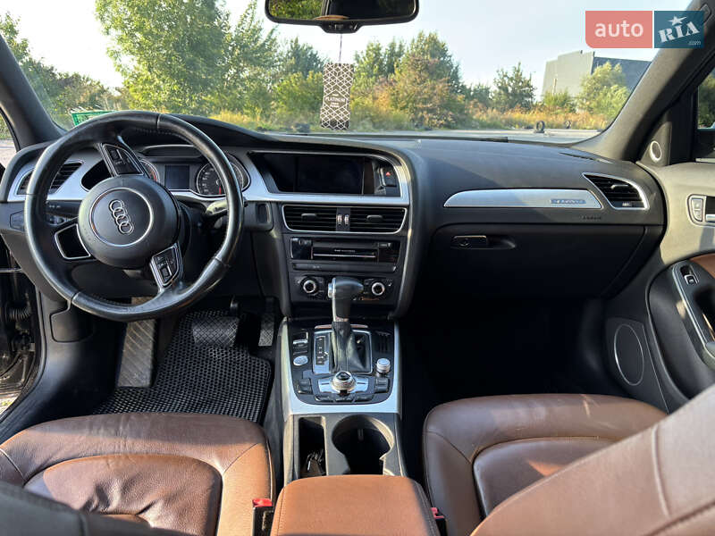 Седан Audi A4 2015 в Хмельницком