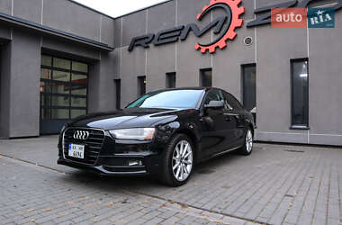Седан Audi A4 2015 в Львове