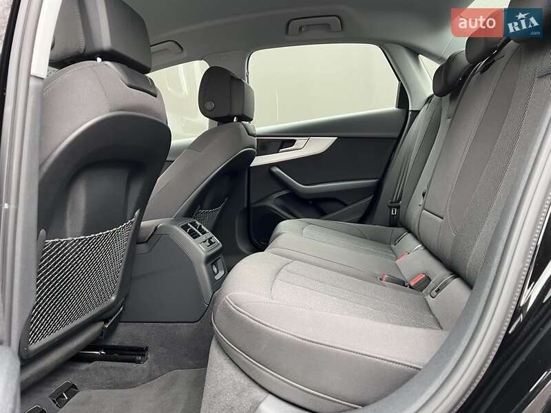 Седан Audi A4 2023 в Львове фото 22 Седан Audi A4 2023 в Львове