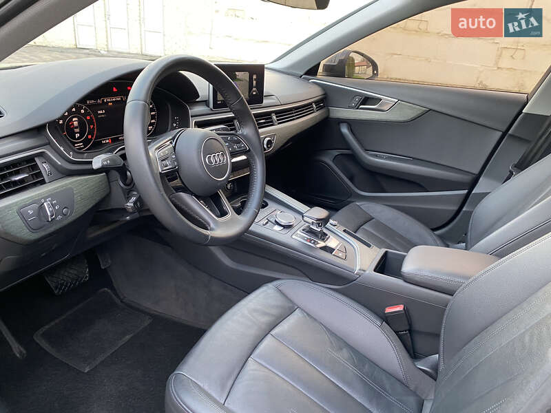 Седан Audi A4 2018 в Днепре