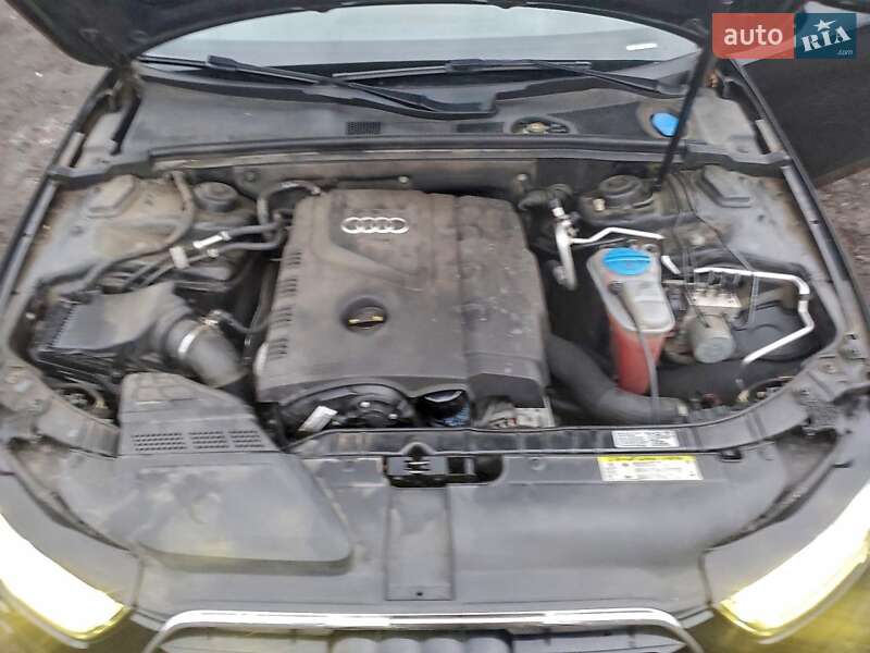 Седан Audi A4 2014 в Запоріжжі