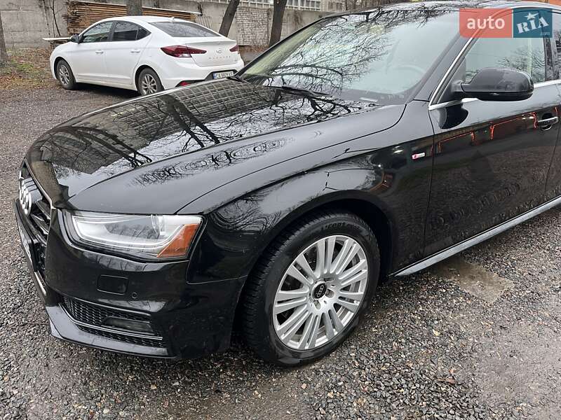 Седан Audi A4 2015 в Черкасах
