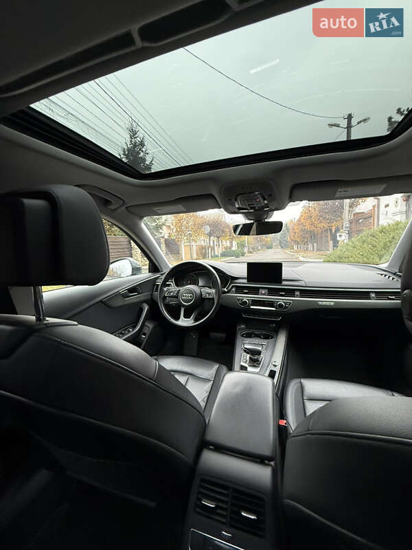 Седан Audi A4 2018 в Києві