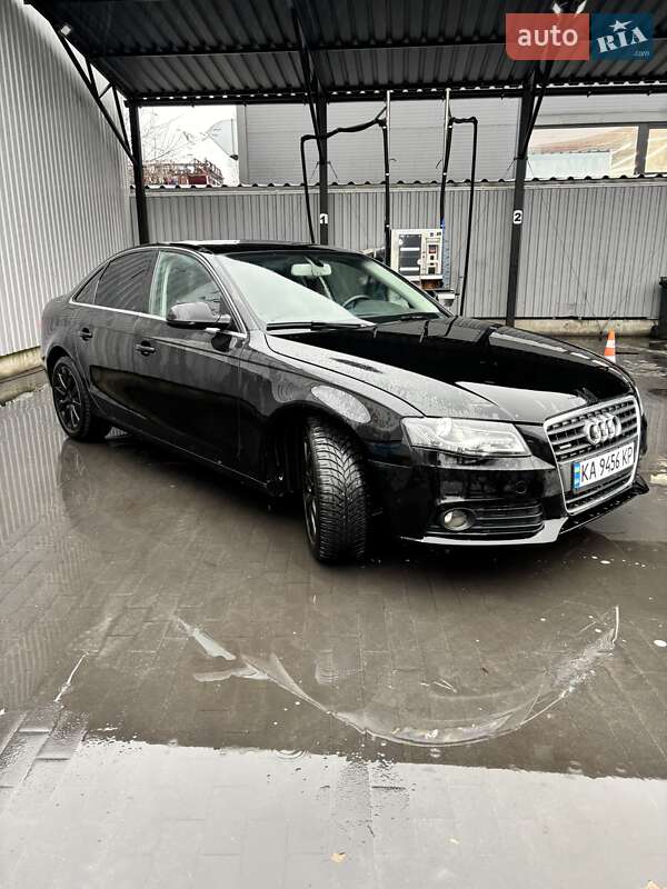 Седан Audi A4 2011 в Киеве