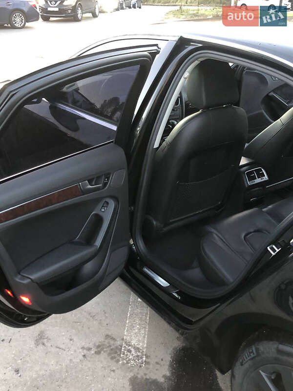 Седан Audi A4 2011 в Киеве