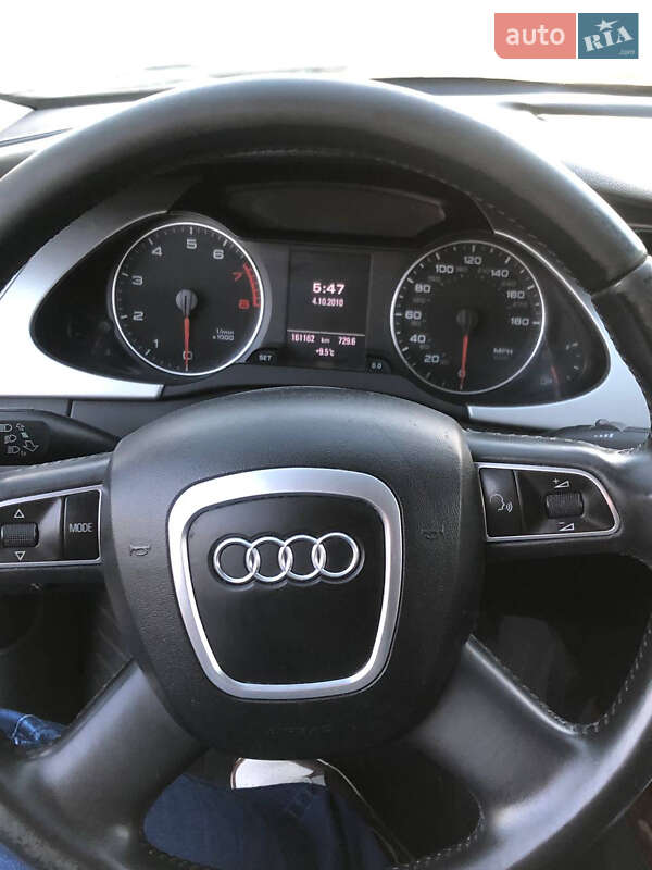 Седан Audi A4 2011 в Киеве