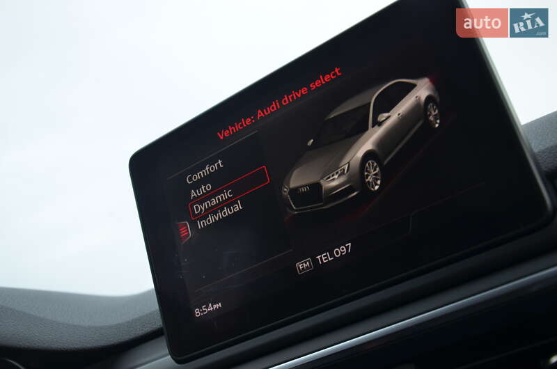Седан Audi A4 2017 в Дрогобыче