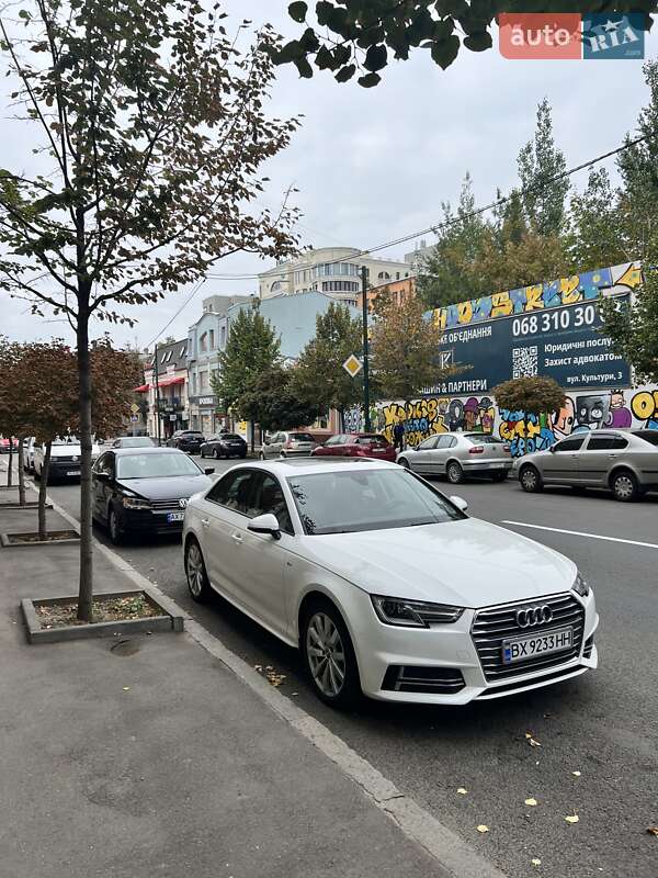 Седан Audi A4 2018 в Харкові