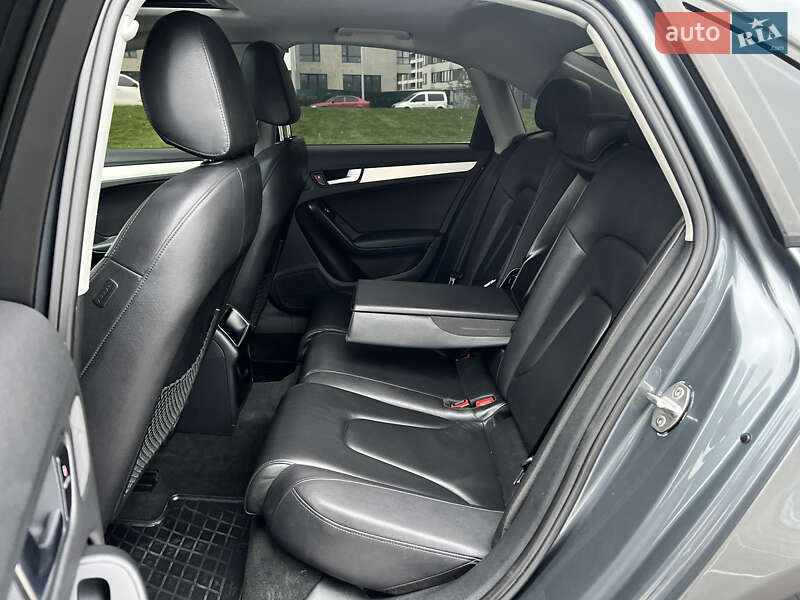 Седан Audi A4 2013 в Києві