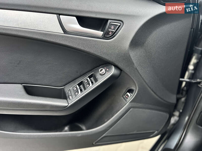 Седан Audi A4 2013 в Києві