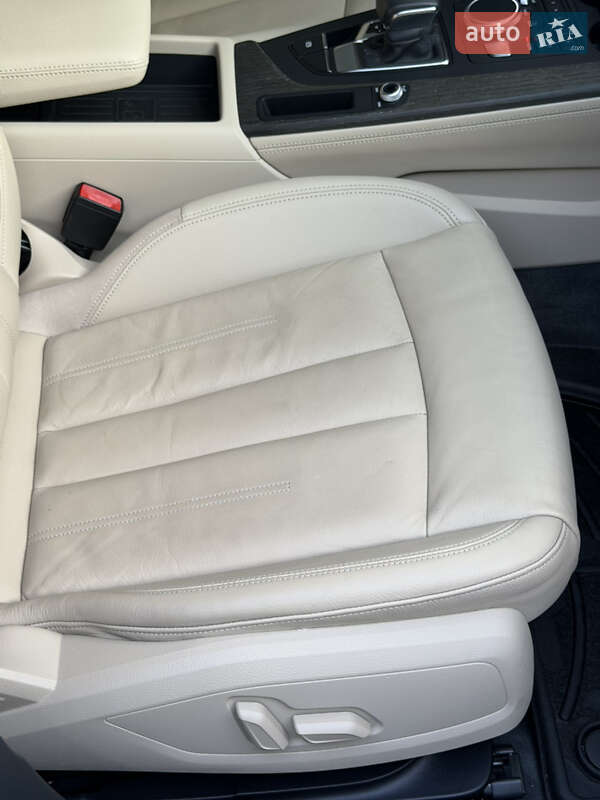 Седан Audi A4 2019 в Одессе