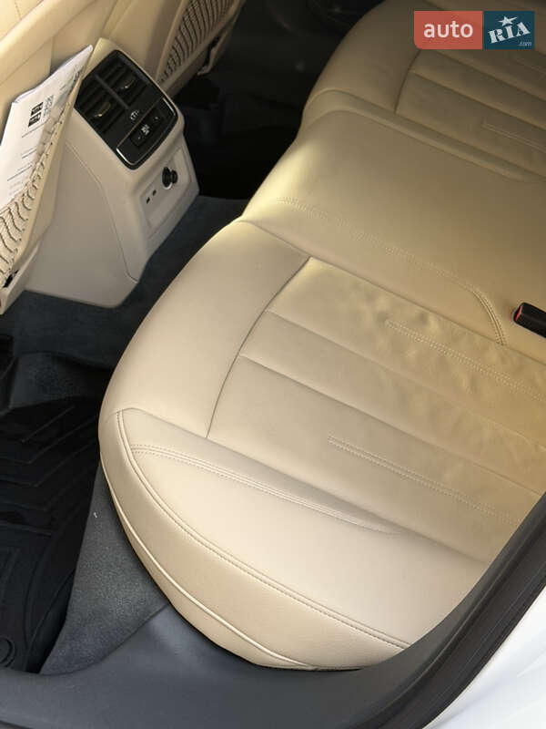 Седан Audi A4 2019 в Одессе