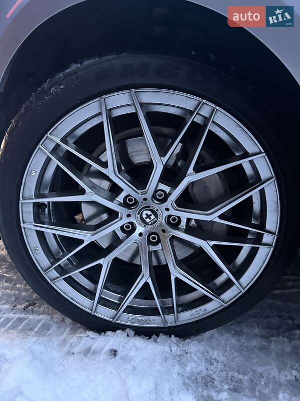 Седан Audi A4 2016 в Стрию