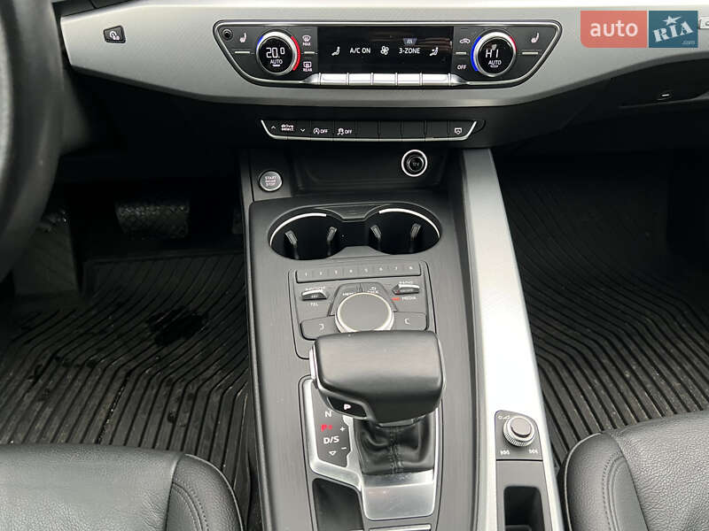 Седан Audi A4 2016 в Киеве