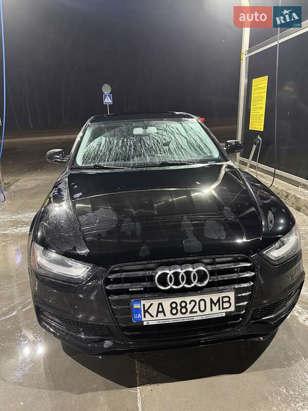Седан Audi A4 2015 в Киеве